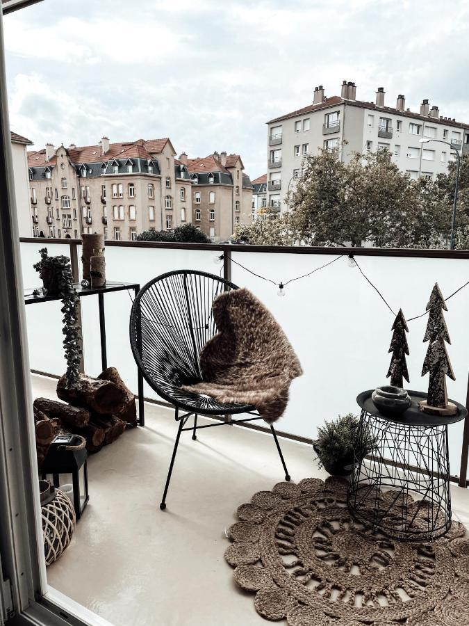 Le Cocon Blanc Metz - T2 - Parking Prive - Balcon - Nouvelle Ville, Gare Kültér fotó